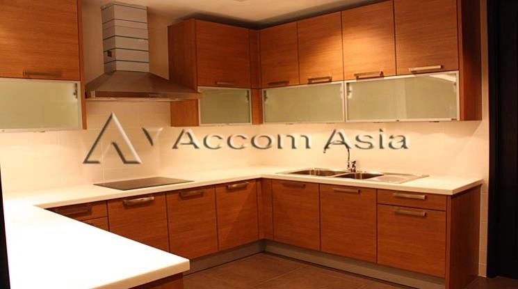 unit 3 Bedrooms  Condominium For Rent in Sathorn, Bangkok  near MRT Lumphini (1513866)