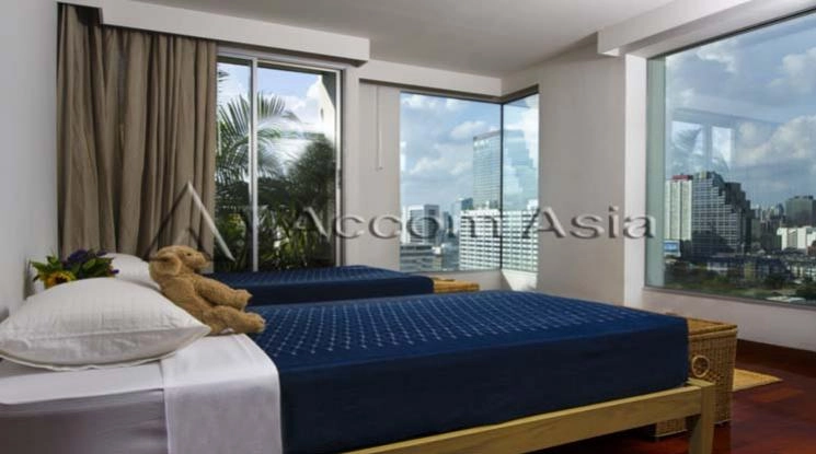 6  4 br Apartment For Rent in Silom ,Bangkok BTS Surasak at A Unique design and Terrace 1513868