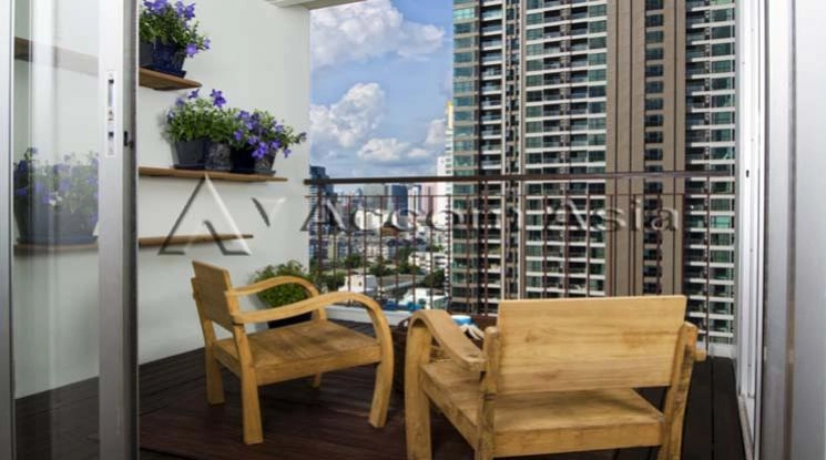 8  4 br Apartment For Rent in Silom ,Bangkok BTS Surasak at A Unique design and Terrace 1513868