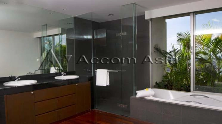 9  4 br Apartment For Rent in Silom ,Bangkok BTS Surasak at A Unique design and Terrace 1513868