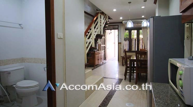 5  2 br Townhouse for rent and sale in Sukhumvit ,Bangkok BTS Thong Lo 2513872
