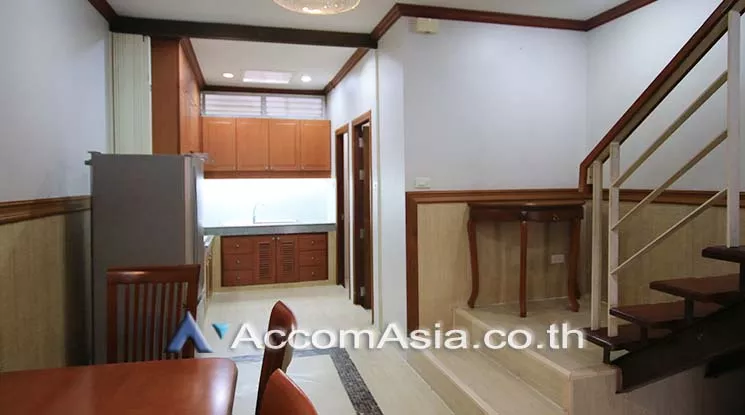 2 Bedrooms  Townhouse For Rent in Sukhumvit, Bangkok  near BTS Thong Lo (2513876)