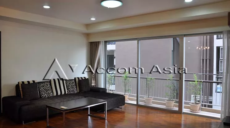  1  3 br Apartment For Rent in Sukhumvit ,Bangkok BTS Asok - MRT Sukhumvit at Peaceful residential 1413879
