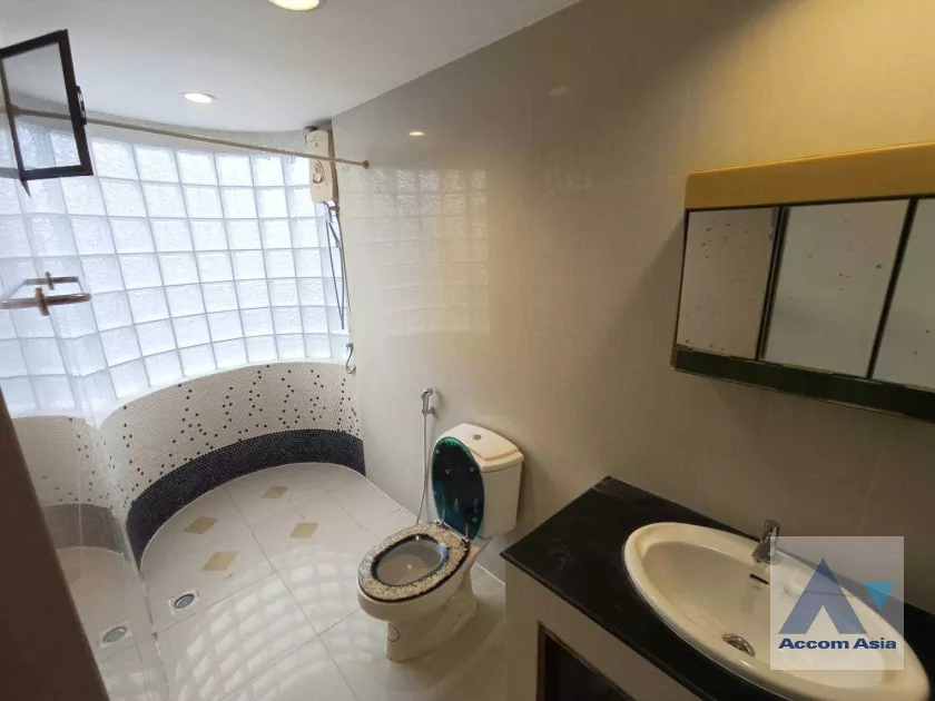 34  4 br House For Rent in Sukhumvit ,Bangkok BTS Nana 2513892