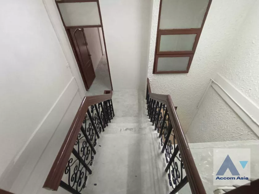 12  4 br House For Rent in Sukhumvit ,Bangkok BTS Nana 2513892