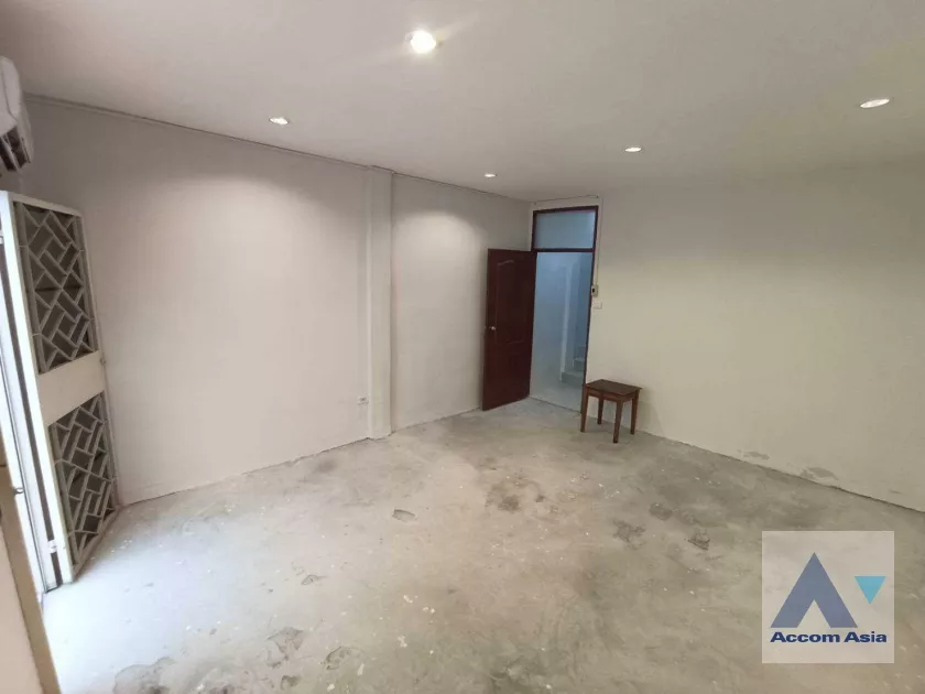 20  4 br House For Rent in Sukhumvit ,Bangkok BTS Nana 2513892