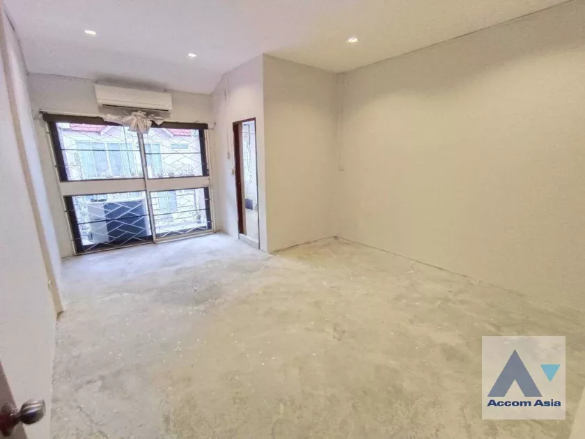 17  4 br House For Rent in Sukhumvit ,Bangkok BTS Nana 2513892
