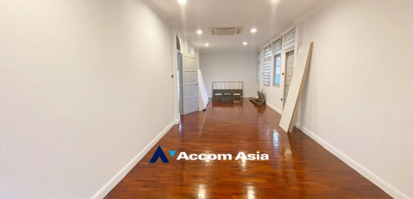 14  3 br House For Rent in Sukhumvit ,Bangkok BTS Thong Lo 100041