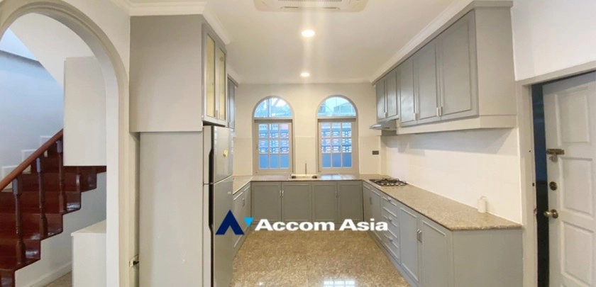 11  3 br House For Rent in Sukhumvit ,Bangkok BTS Thong Lo 100041