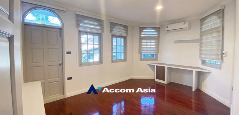 16  3 br House For Rent in Sukhumvit ,Bangkok BTS Thong Lo 100041