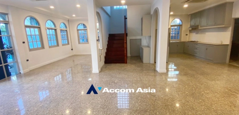 8  3 br House For Rent in Sukhumvit ,Bangkok BTS Thong Lo 100041