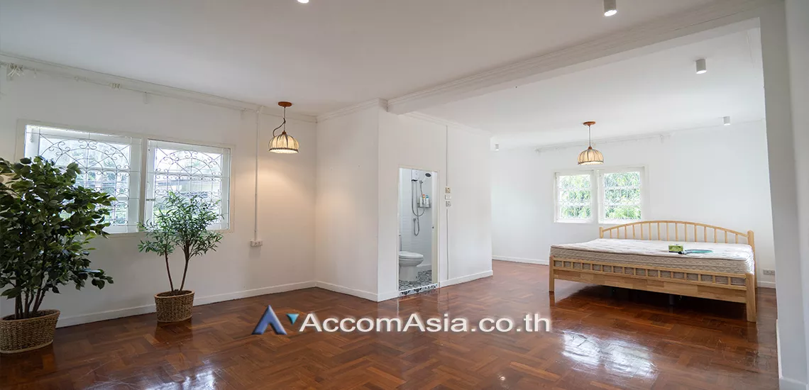 7  4 br House For Rent in Sukhumvit ,Bangkok BTS Thong Lo 100042