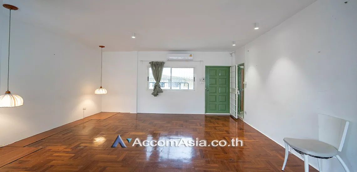 5  4 br House For Rent in Sukhumvit ,Bangkok BTS Thong Lo 100042