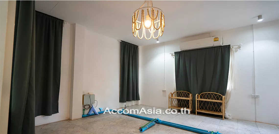 10  4 br House For Rent in Sukhumvit ,Bangkok BTS Thong Lo 100042
