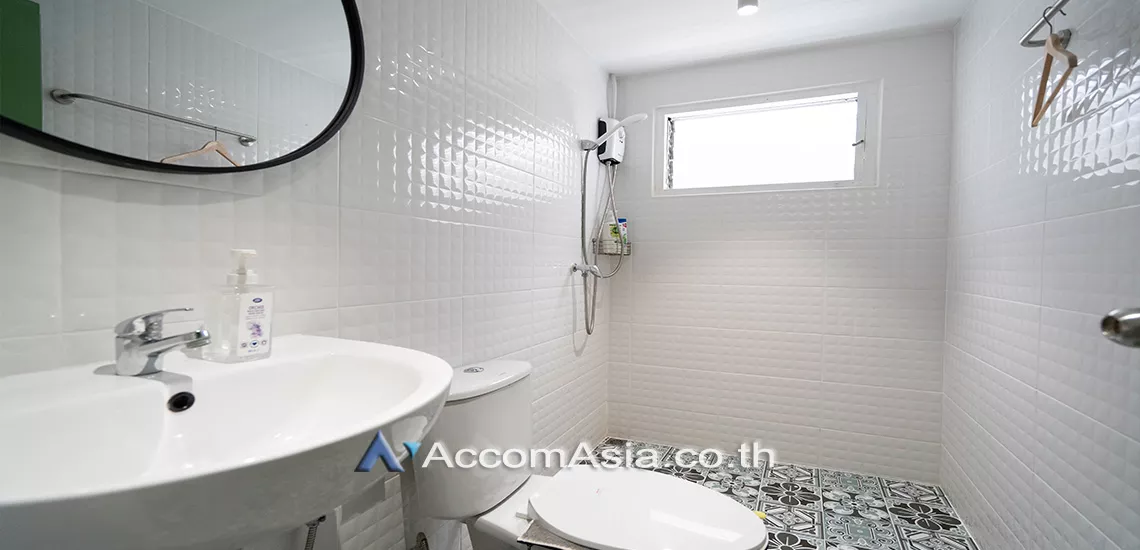 12  4 br House For Rent in Sukhumvit ,Bangkok BTS Thong Lo 100042