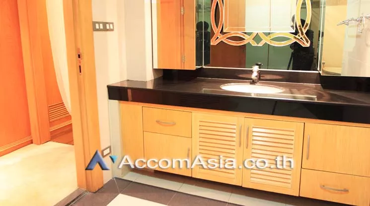 11  3 br Apartment For Rent in Sathorn ,Bangkok BTS Chong Nonsi at The Lush Greenery Residence 1413927