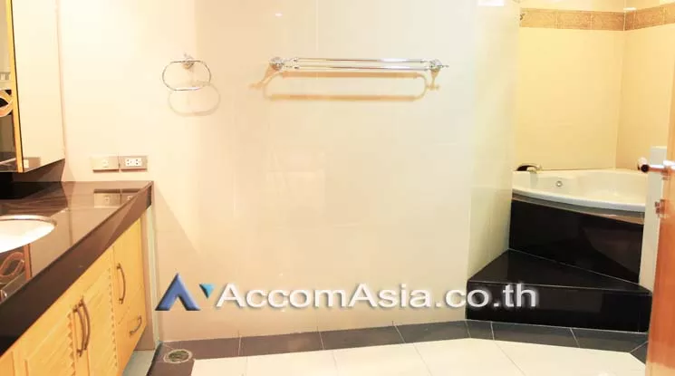 9  3 br Apartment For Rent in Sathorn ,Bangkok BTS Chong Nonsi at The Lush Greenery Residence 1413927