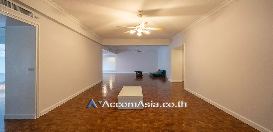  1  3 br Apartment For Rent in Sathorn ,Bangkok BTS Chong Nonsi at Kids Friendly Space 1413932
