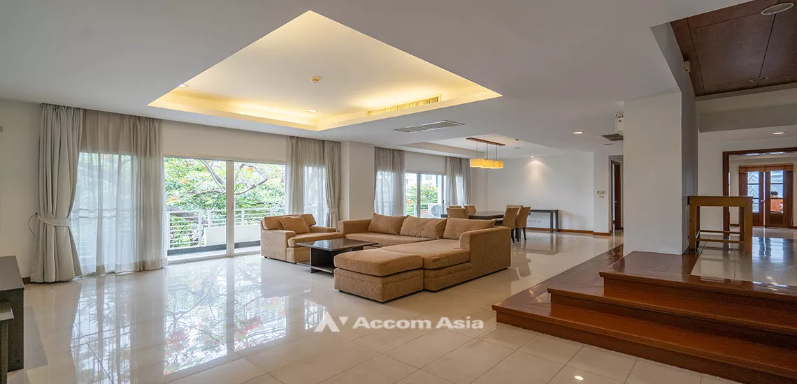 unitPet friendly |  3 Bedrooms  Apartment For Rent in Sathorn, Bangkok  near BTS Chong Nonsi (1413967)