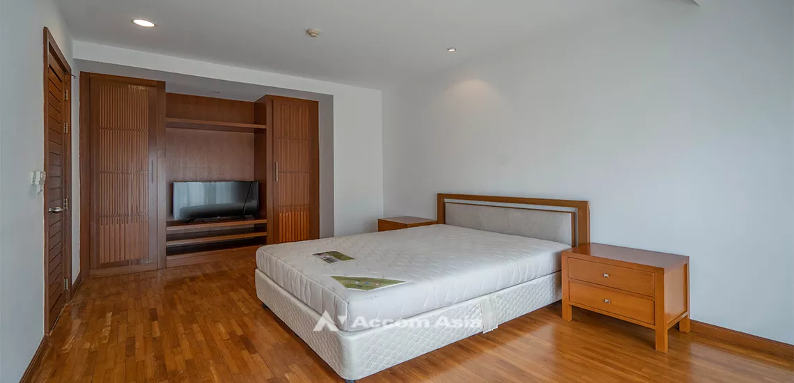 7  3 br Apartment For Rent in Sathorn ,Bangkok BTS Chong Nonsi at Quality Of Living 1413967
