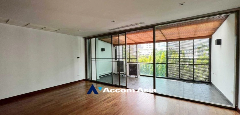 unitHome Office |  3 Bedrooms  House For Rent & Sale in Sukhumvit, Bangkok  near BTS Phrom Phong (110096)