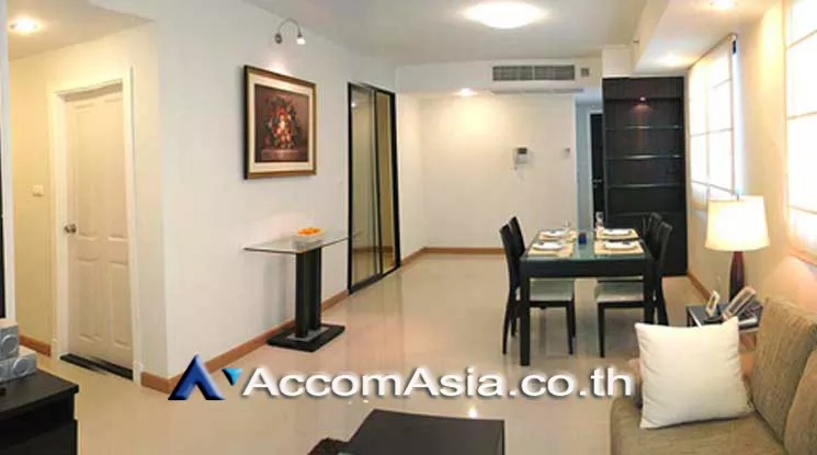 Corner Unit |  2 Bedrooms  Condominium For Rent in Sukhumvit, Bangkok  near MRT Phetchaburi (1513982)