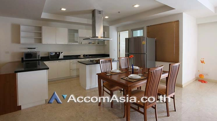 unit 3 Bedrooms  Condominium For Rent in Sukhumvit, Bangkok  near BTS Ekkamai (1513983)