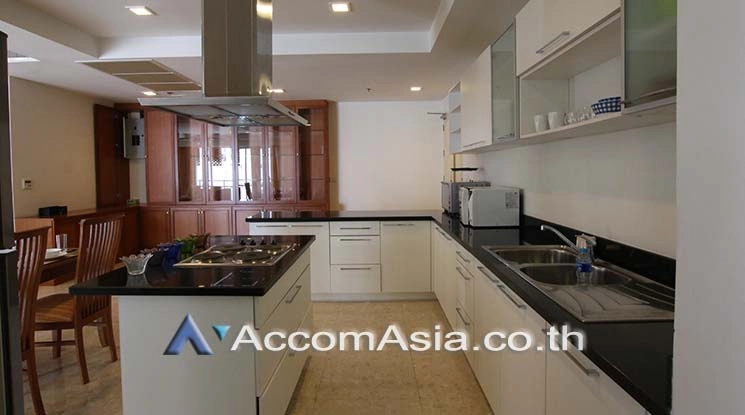 unit 3 Bedrooms  Condominium For Rent in Sukhumvit, Bangkok  near BTS Ekkamai (1513983)