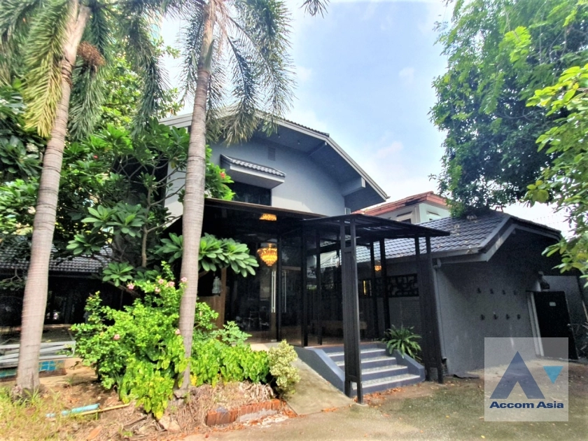  1  3 br House For Rent in sukhumvit ,Bangkok BTS Phrom Phong 1913999