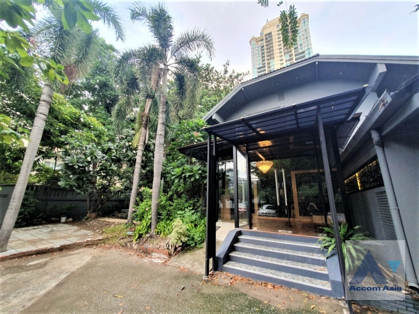 Private Swimming Pool |  3 Bedrooms  House For Rent in Sukhumvit, Bangkok  near BTS Phrom Phong (1913999)