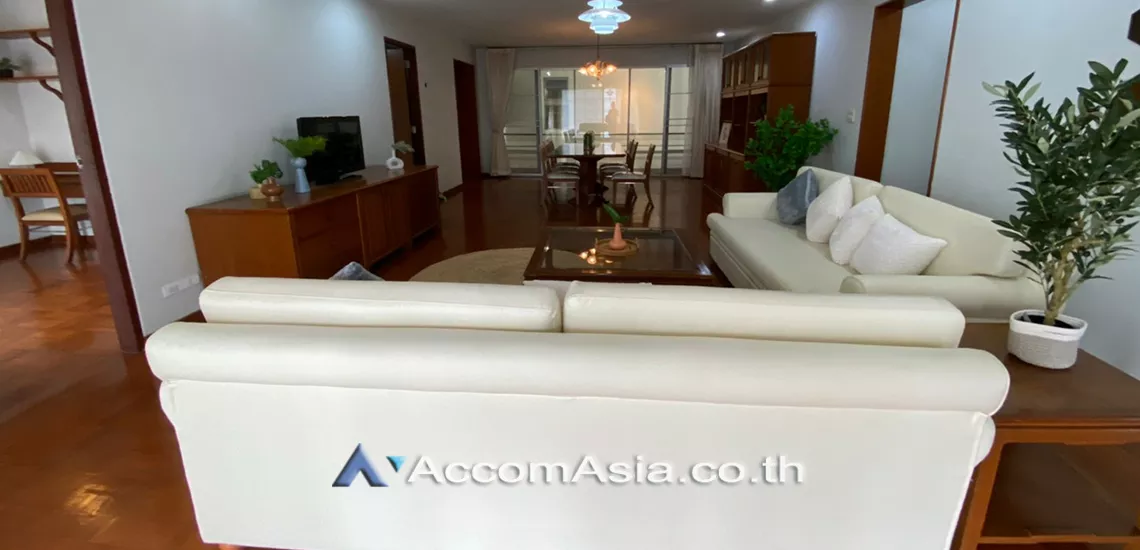  1  3 br Apartment For Rent in Sukhumvit ,Bangkok BTS Phrom Phong at Thai Colonial Style 1002401