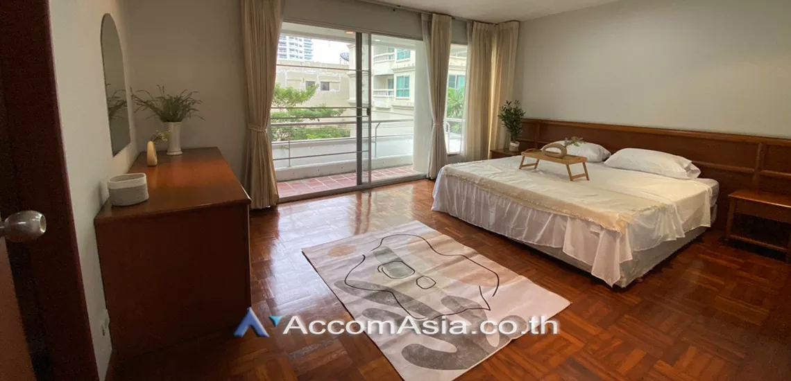 unitPet friendly |  3 Bedrooms  Apartment For Rent in Sukhumvit, Bangkok  near BTS Phrom Phong (1002401)