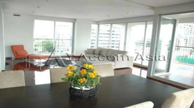  A Unique design and Terrace Apartment  4 Bedroom for Rent BTS Surasak in Silom Bangkok