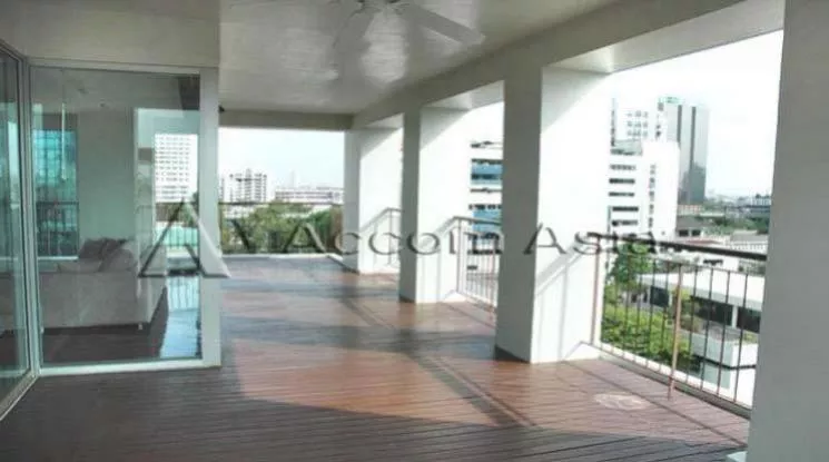 4  4 br Apartment For Rent in Silom ,Bangkok BTS Surasak at A Unique design and Terrace 1414023