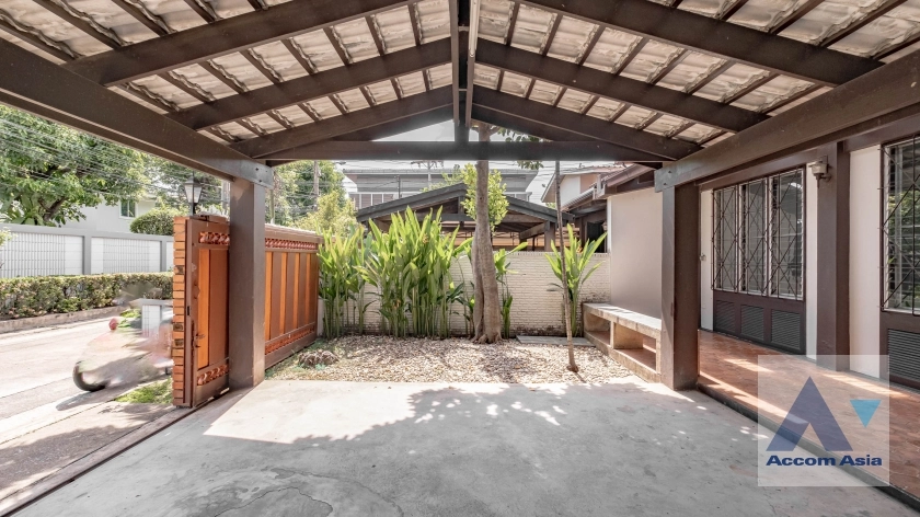 6  3 br House for rent and sale in Sukhumvit ,Bangkok BTS Phra khanong 2314026