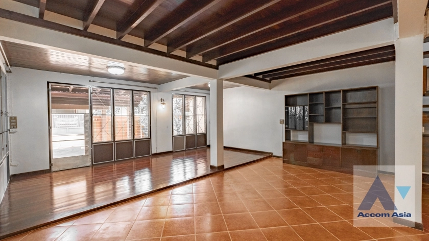 7  3 br House for rent and sale in Sukhumvit ,Bangkok BTS Phra khanong 2314026