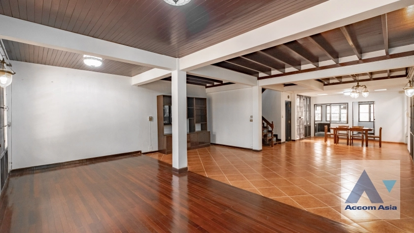  2  3 br House for rent and sale in Sukhumvit ,Bangkok BTS Phra khanong 2314026