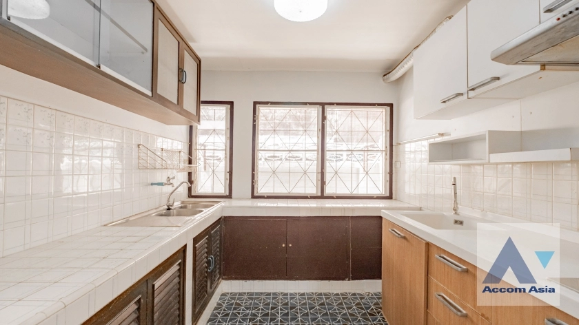 10  3 br House for rent and sale in Sukhumvit ,Bangkok BTS Phra khanong 2314026