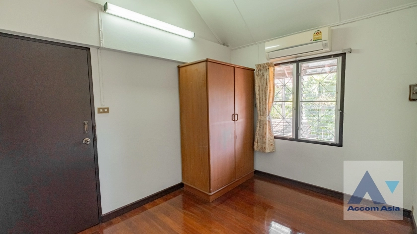 17  3 br House for rent and sale in Sukhumvit ,Bangkok BTS Phra khanong 2314026