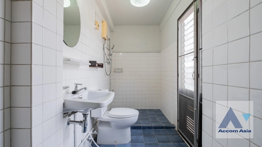 18  3 br House for rent and sale in Sukhumvit ,Bangkok BTS Phra khanong 2314026