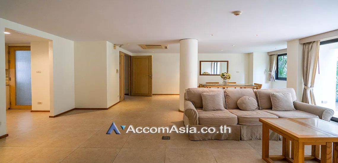 Ground Floor |  2 Bedrooms  Apartment For Rent in Ploenchit, Bangkok  near BTS Chitlom (1414030)