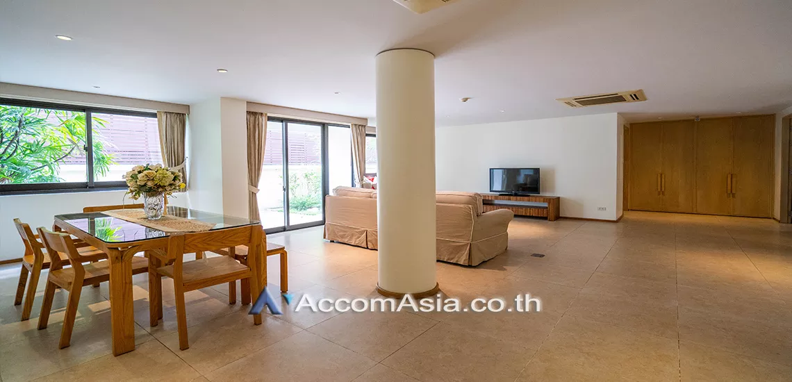 Ground Floor |  2 Bedrooms  Apartment For Rent in Ploenchit, Bangkok  near BTS Chitlom (1414030)