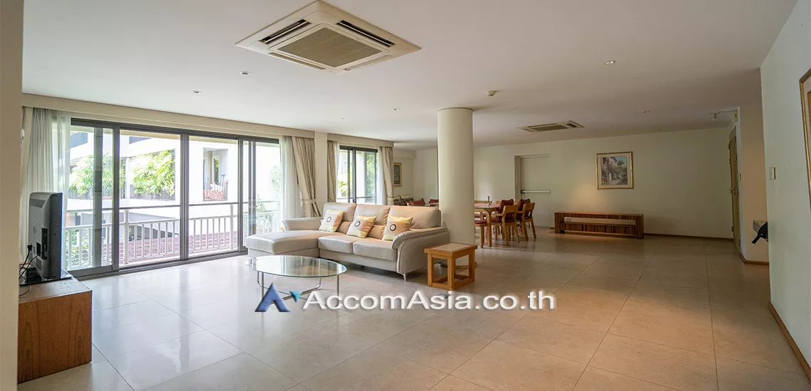  Low Rise - Reach to Chit Lom BTS Apartment  2 Bedroom for Rent BTS Chitlom in Ploenchit Bangkok