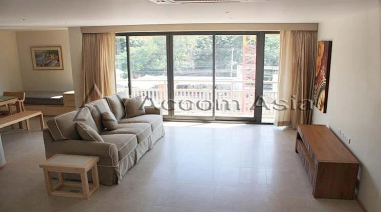 Duplex Condo |  4 Bedrooms  Apartment For Rent in Ploenchit, Bangkok  near BTS Chitlom (1414034)
