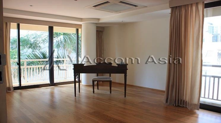 6  4 br Apartment For Rent in Ploenchit ,Bangkok BTS Chitlom at Low Rise - Reach to Chit Lom BTS 1414034