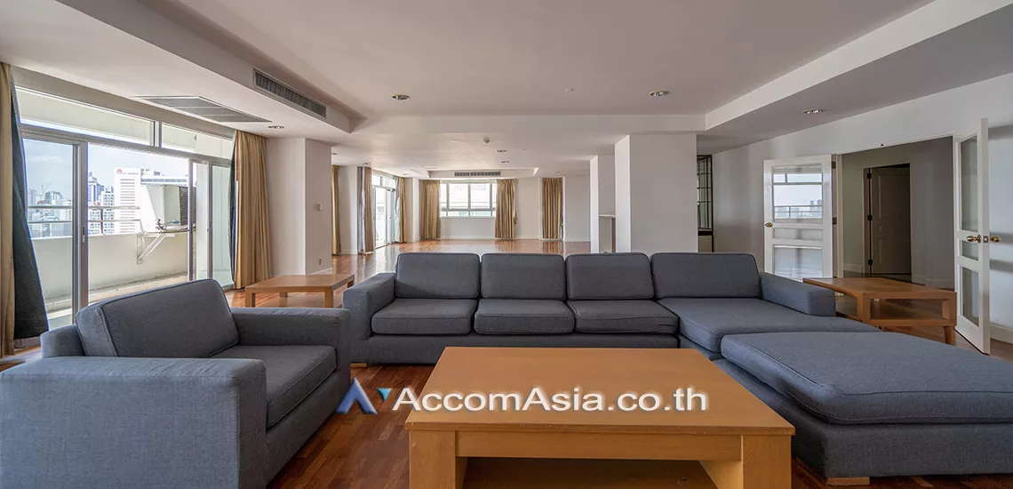 Penthouse, Pet friendly |  Residences in mind Apartment  3 Bedroom for Rent BTS Phrom Phong in Sukhumvit Bangkok