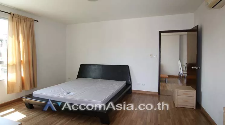 unit 2 Bedrooms  Apartment For Rent in Sukhumvit, Bangkok  near BTS Phrom Phong (1414085)