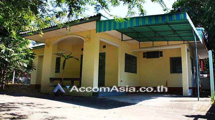  2 Bedrooms  House For Rent in Sukhumvit, Bangkok  near BTS Thong Lo (40075)