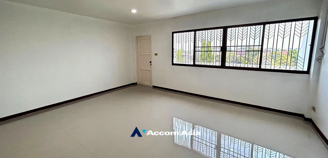 8  3 br House for rent and sale in Sukhumvit ,Bangkok BTS Phra khanong 2514094