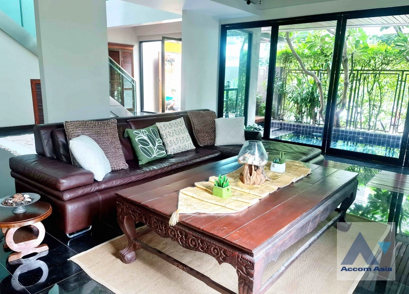  2  3 br House for rent and sale in Sukhumvit ,Bangkok BTS Thong Lo 1914114